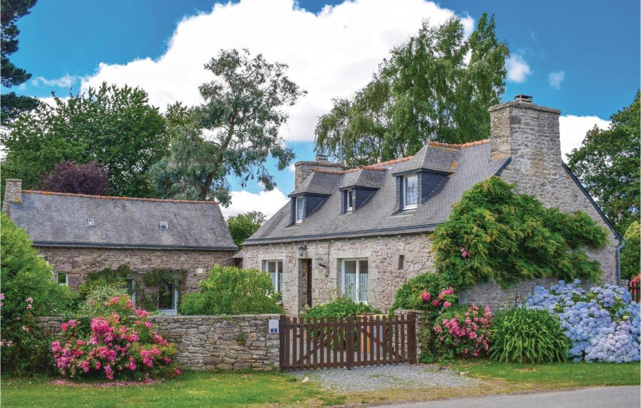Nice Home In Plehedel With Wifi Exterior photo