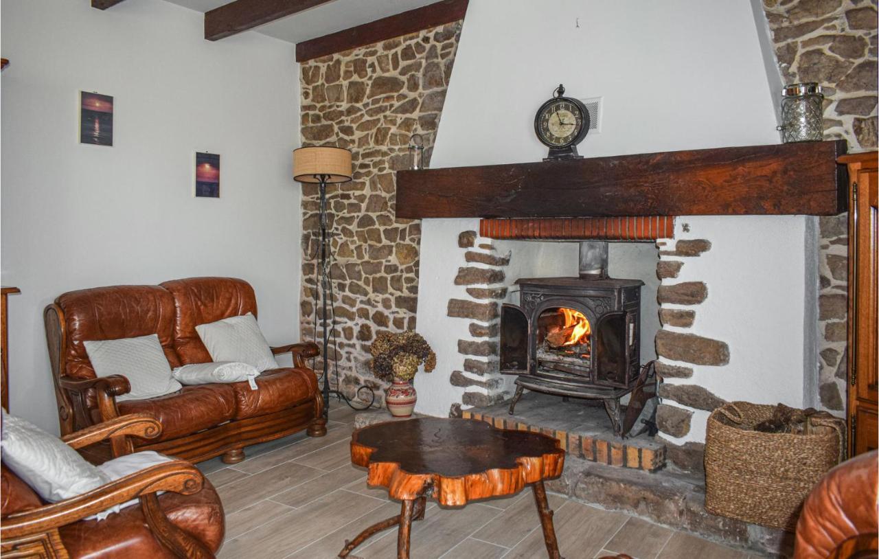 Nice Home In Plehedel With Wifi Exterior photo