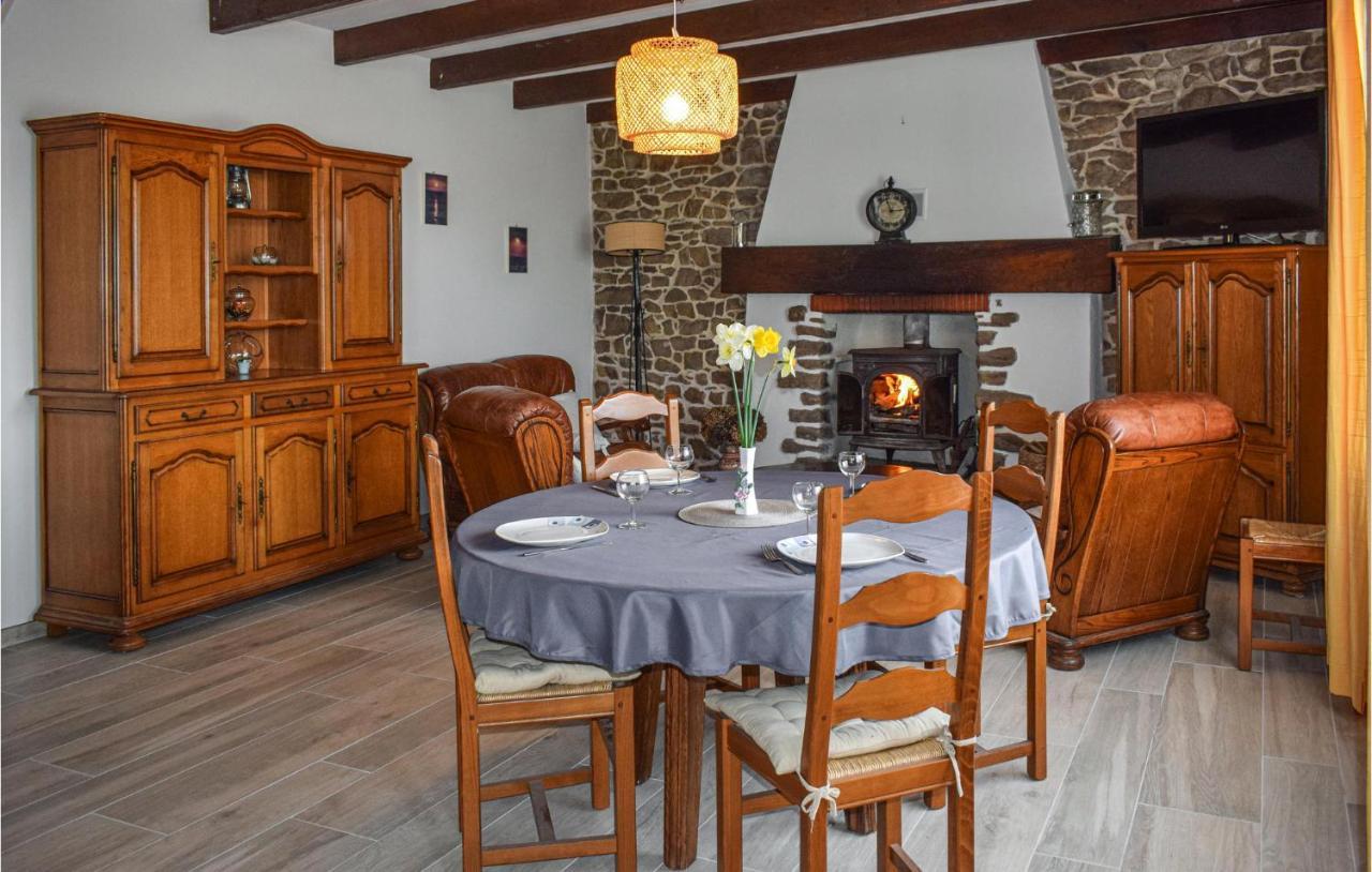Nice Home In Plehedel With Wifi Exterior photo
